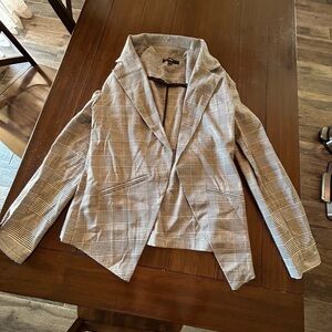 Lulu's Gray Blazer Classic Lapel Lightweight